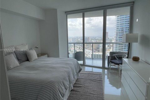 Condo in Miami, Florida, 1 bedroom № 2005168 - photo 12