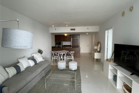 Condo in Miami, Florida, 1 bedroom № 2005168 - photo 7