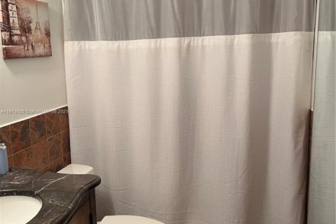 Condominio en alquiler en Miami Beach, Florida, 1 dormitorio, 80.27 m2 № 1968812 - foto 29