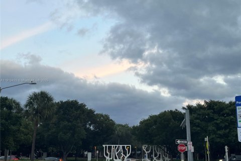 Condominio en alquiler en Miami Beach, Florida, 1 dormitorio, 80.27 m2 № 1968812 - foto 8