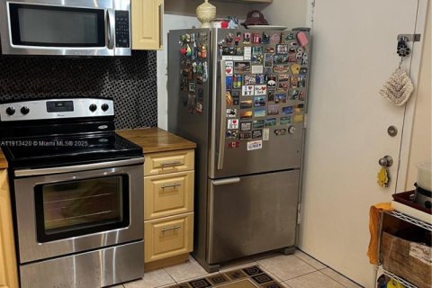 Condominio en alquiler en Miami Beach, Florida, 1 dormitorio, 80.27 m2 № 1968812 - foto 18