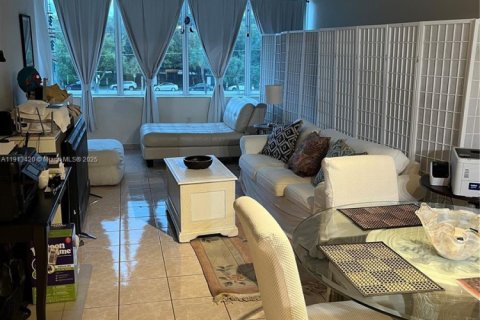 Condominio en alquiler en Miami Beach, Florida, 1 dormitorio, 80.27 m2 № 1968812 - foto 20