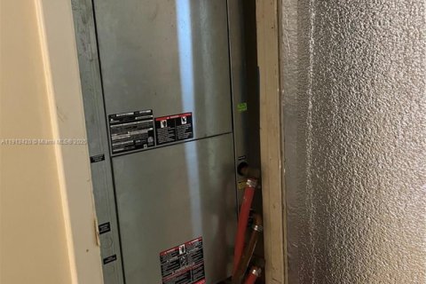 Condominio en alquiler en Miami Beach, Florida, 1 dormitorio, 80.27 m2 № 1968812 - foto 16