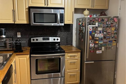 Condominio en alquiler en Miami Beach, Florida, 1 dormitorio, 80.27 m2 № 1968812 - foto 17