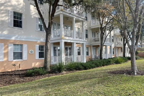 Condominio en Four Corners, Florida, 3 dormitorios № 2214594