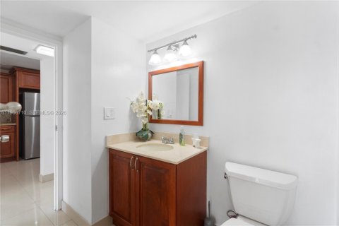 Купить кондоминиум в Авентура, Флорида 1 спальня, 70.14м2, № 2028873 - фото 5