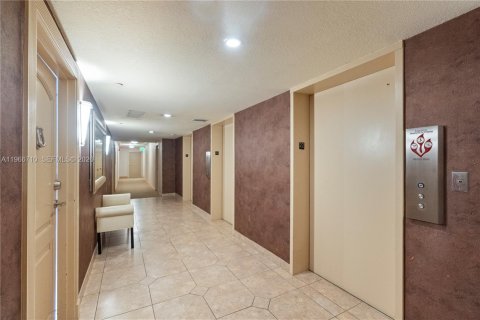 Купить кондоминиум в Авентура, Флорида 1 спальня, 70.14м2, № 2028873 - фото 11