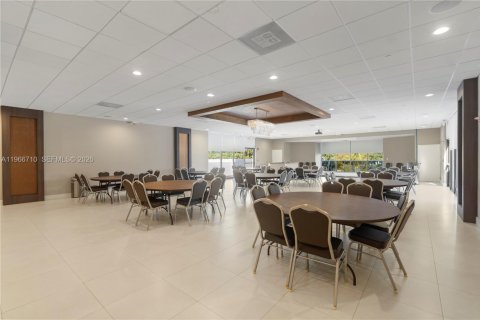 Купить кондоминиум в Авентура, Флорида 1 спальня, 70.14м2, № 2028873 - фото 20