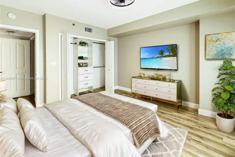 Condo in Miami, Florida, 1 bedroom  № 1980247 - photo 7
