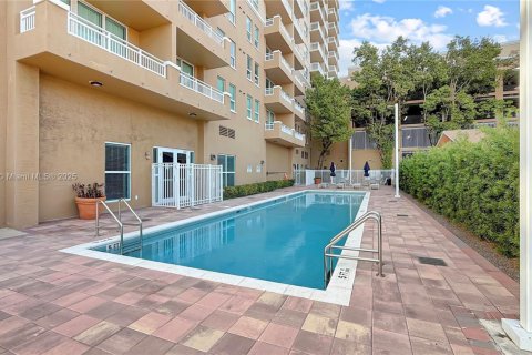 Condo in Miami, Florida, 1 bedroom  № 1980247 - photo 22