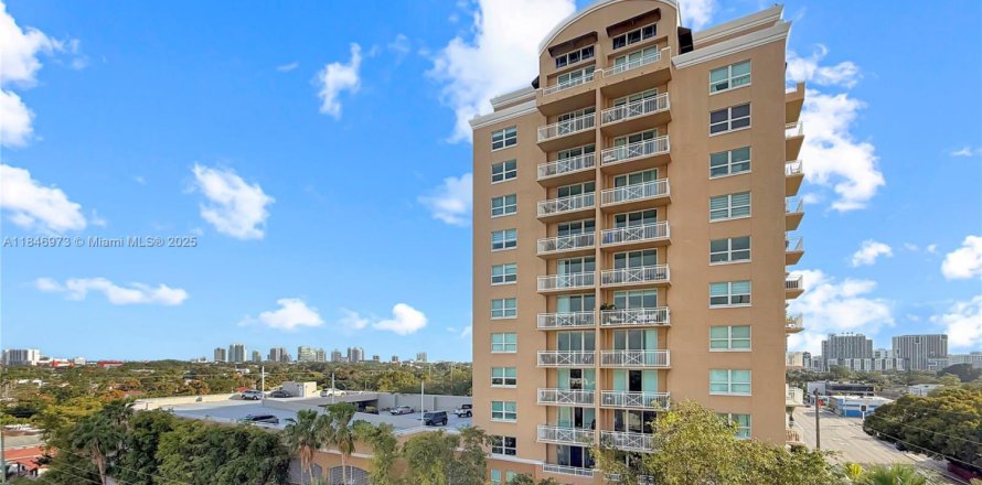 Condo in Miami, Florida, 1 bedroom  № 1980247