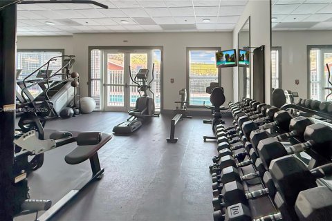 Condo in Miami, Florida, 1 bedroom  № 1980247 - photo 19