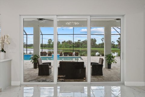 House in Sarasota, Florida 4 bedrooms, 265.79 sq.m. № 2259356 - photo 20