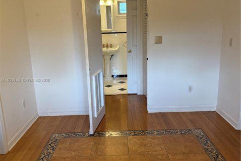 Land in Pompano Beach, Florida № 2038239 - photo 8