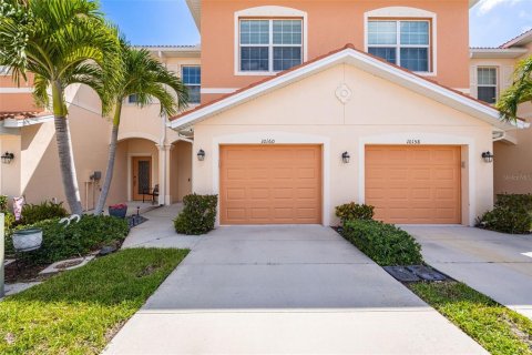Townhouse in Fort Myers, Florida 3 bedrooms, 180.42 sq.m. № 2367298