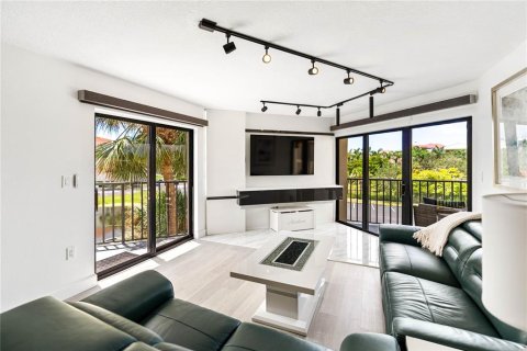 Copropriété à vendre à Bradenton, Floride: 2 chambres, 118.17 m2 № 1918963 - photo 15