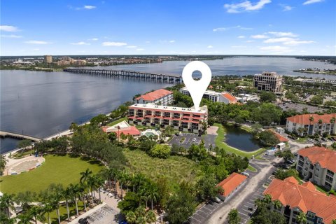 Copropriété à vendre à Bradenton, Floride: 2 chambres, 118.17 m2 № 1918963 - photo 2