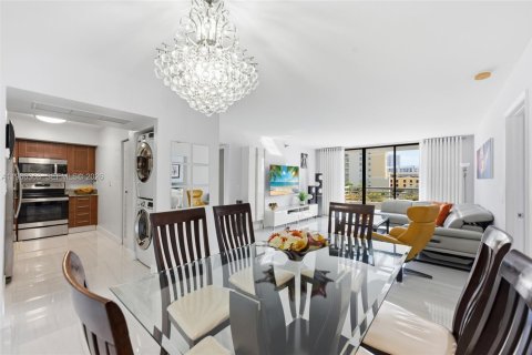 Condominio en venta en Aventura, Florida, 2 dormitorios, 105.35 m2 № 2030072 - foto 10