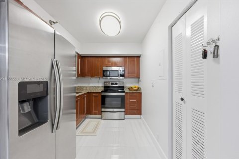 Condominio en venta en Aventura, Florida, 2 dormitorios, 105.35 m2 № 2030072 - foto 12