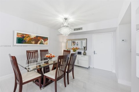 Condominio en venta en Aventura, Florida, 2 dormitorios, 105.35 m2 № 2030072 - foto 8