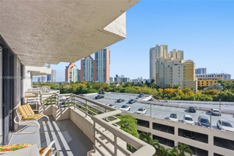 Condominio en venta en Aventura, Florida, 2 dormitorios, 105.35 m2 № 2030072 - foto 25