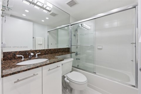 Condominio en venta en Aventura, Florida, 2 dormitorios, 105.35 m2 № 2030072 - foto 24