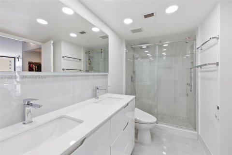 Condominio en venta en Aventura, Florida, 2 dormitorios, 105.35 m2 № 2030072 - foto 20
