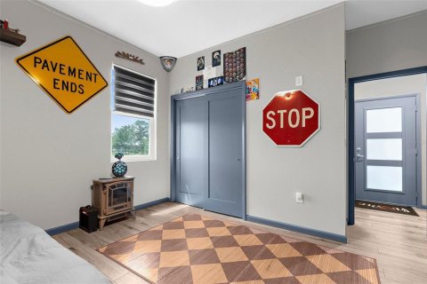 Casa en venta en Myakka City, Florida, 4 dormitorios, 278.15 m2 № 1677572 - foto 25