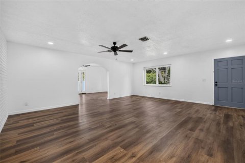 Villa ou maison à vendre à Saint Petersburg, Floride: 3 chambres, 144.18 m2 № 2400443 - photo 5