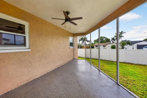 Villa ou maison à vendre à Saint Petersburg, Floride: 3 chambres, 144.18 m2 № 2400443 - photo 25