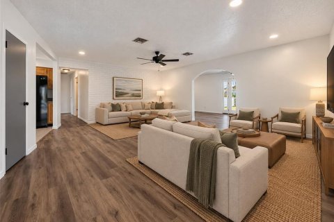 Villa ou maison à vendre à Saint Petersburg, Floride: 3 chambres, 144.18 m2 № 2400443 - photo 2