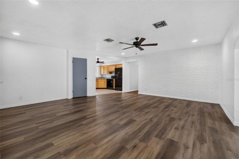 Villa ou maison à vendre à Saint Petersburg, Floride: 3 chambres, 144.18 m2 № 2400443 - photo 6