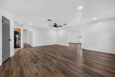 Villa ou maison à vendre à Saint Petersburg, Floride: 3 chambres, 144.18 m2 № 2400443 - photo 3