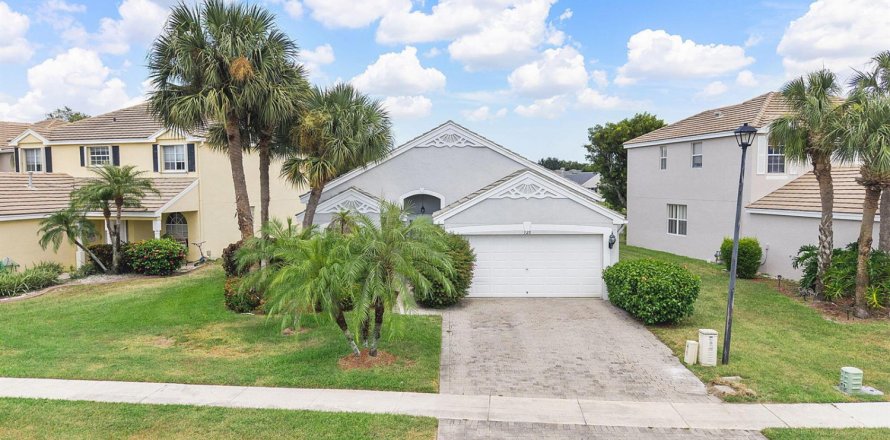 Casa en Royal Palm Beach, Florida 3 dormitorios, 149.85 m2 № 2316384
