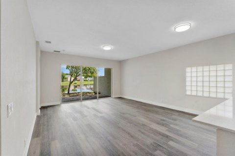 Casa en venta en Royal Palm Beach, Florida, 3 dormitorios, 149.85 m2 № 2316384 - foto 21