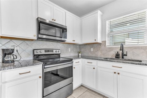 Villa ou maison à louer à Davenport, Floride: 3 chambres, 134.06 m2 № 2102173 - photo 25