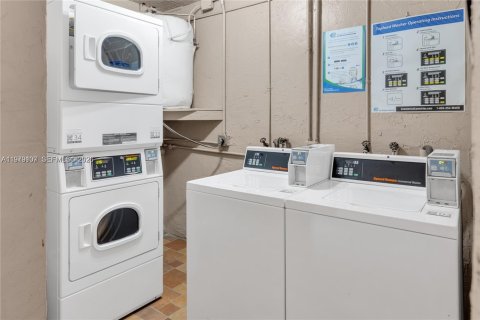 Снять в аренду кондоминиум в Майами, Флорида 2 спальни, 91.6м2, № 2046214 - фото 13