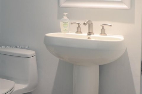Купить кондоминиум в Майами, Флорида 2 спальни, 139.82м2, № 2035424 - фото 26