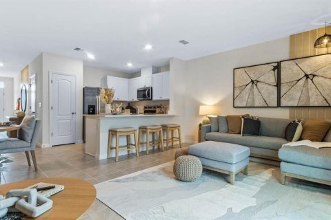 Townhouse in Wesley Chapel, Florida 3 bedrooms, 135.92 sq.m. № 1869689 - photo 13