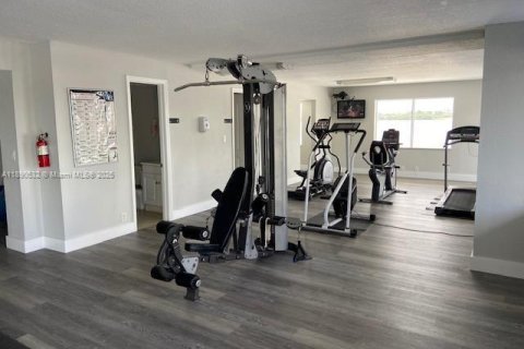 Copropriété à louer à Palm Beach, Floride: 43.2 m2 № 2169736 - photo 19