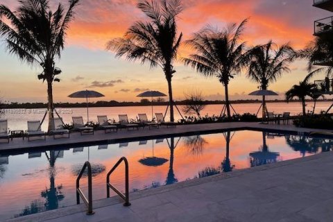 Copropriété à louer à Palm Beach, Floride: 43.2 m2 № 2169736 - photo 2