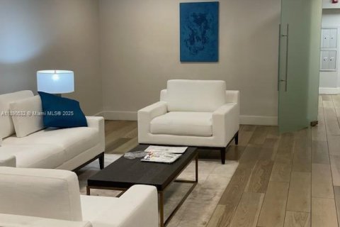 Copropriété à louer à Palm Beach, Floride: 43.2 m2 № 2169736 - photo 23