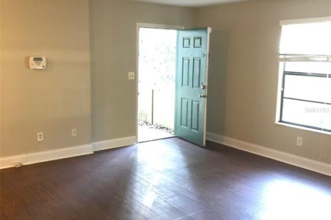 Townhouse in Gainesville, Florida 2 bedrooms, 71.35 sq.m. № 1906106 - photo 11