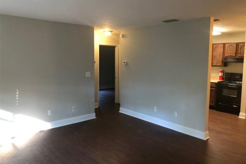 Townhouse in Gainesville, Florida 2 bedrooms, 71.35 sq.m. № 1906106 - photo 4