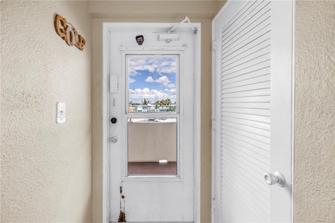 Copropriété à vendre à Saint Pete Beach, Floride: 1 chambre, 78.13 m2 № 2347379 - photo 14