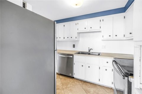 Copropriété à vendre à Saint Pete Beach, Floride: 1 chambre, 78.13 m2 № 2347379 - photo 12