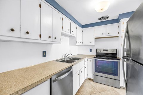 Copropriété à vendre à Saint Pete Beach, Floride: 1 chambre, 78.13 m2 № 2347379 - photo 9