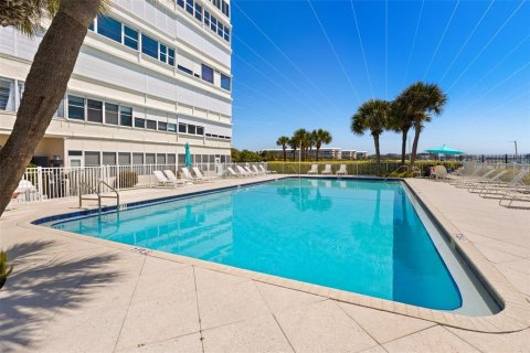 Copropriété à vendre à Saint Pete Beach, Floride: 1 chambre, 78.13 m2 № 2347379 - photo 24