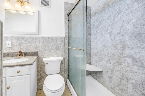 Copropriété à vendre à Saint Pete Beach, Floride: 1 chambre, 78.13 m2 № 2347379 - photo 19