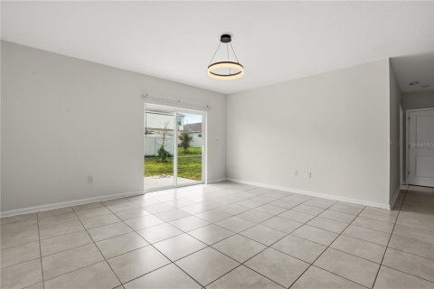 House in Davenport, Florida 6 bedrooms, 239.22 sq.m. № 2151565 - photo 4